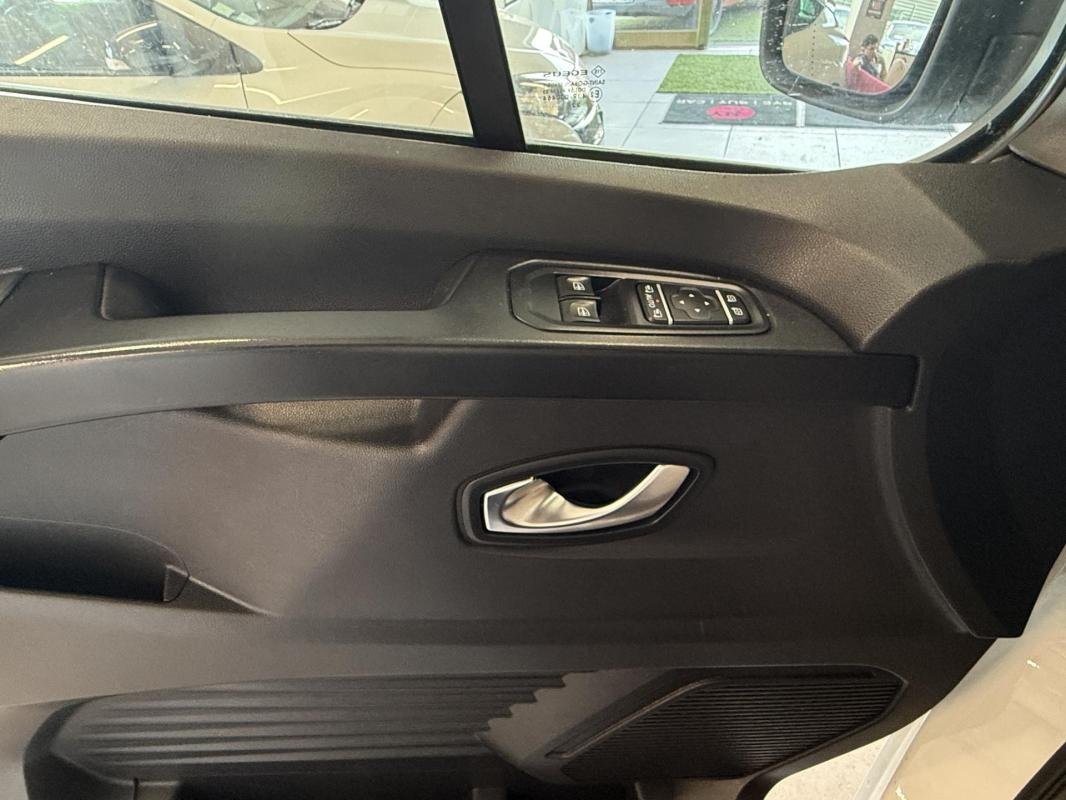 Renault Trafic - Photo 18