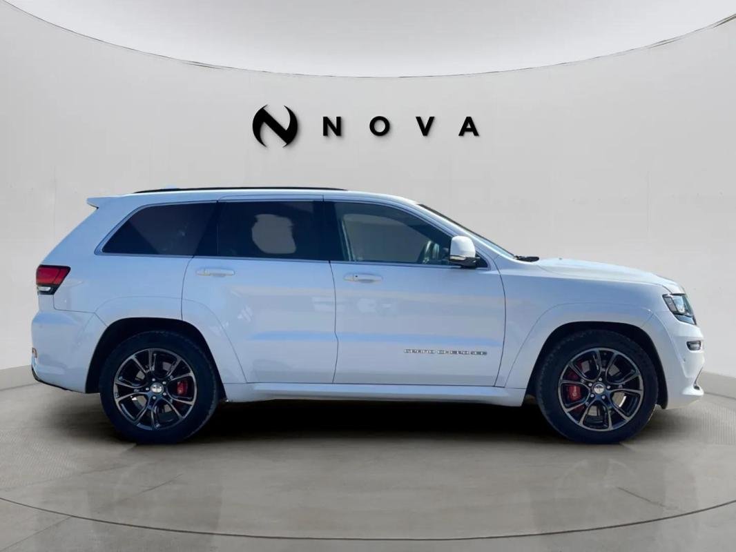 Jeep Grand Cherokee - Photo 6