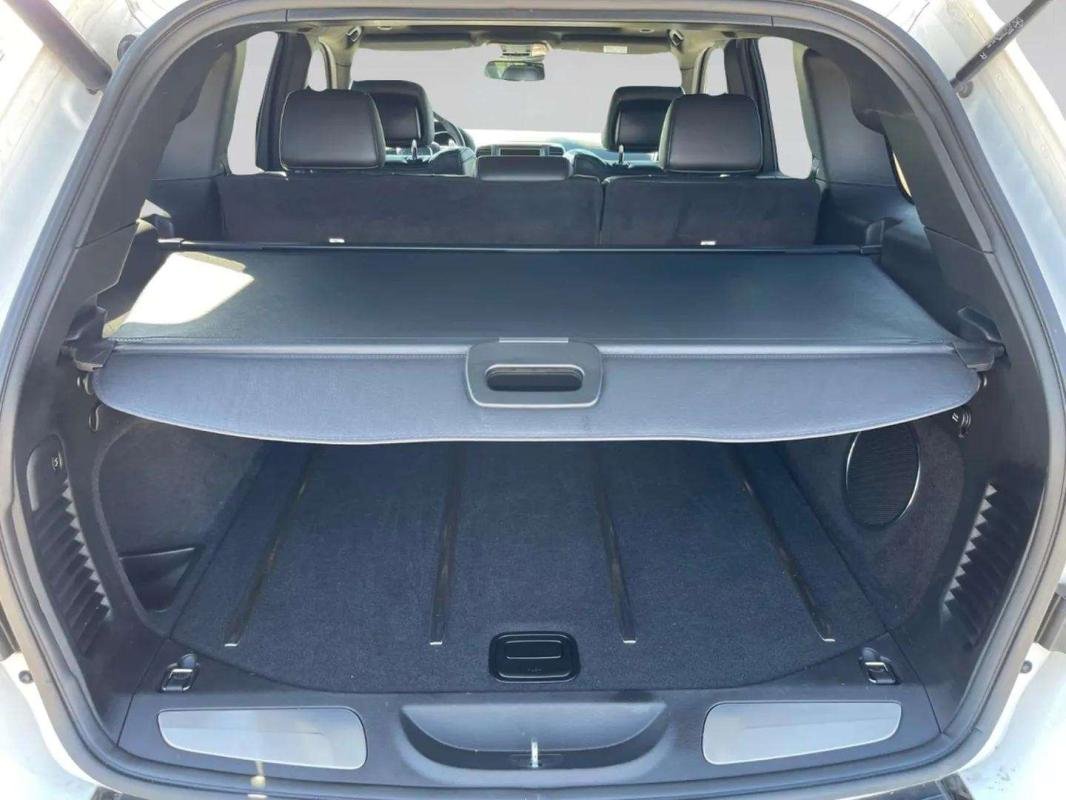 Jeep Grand Cherokee - Photo 10
