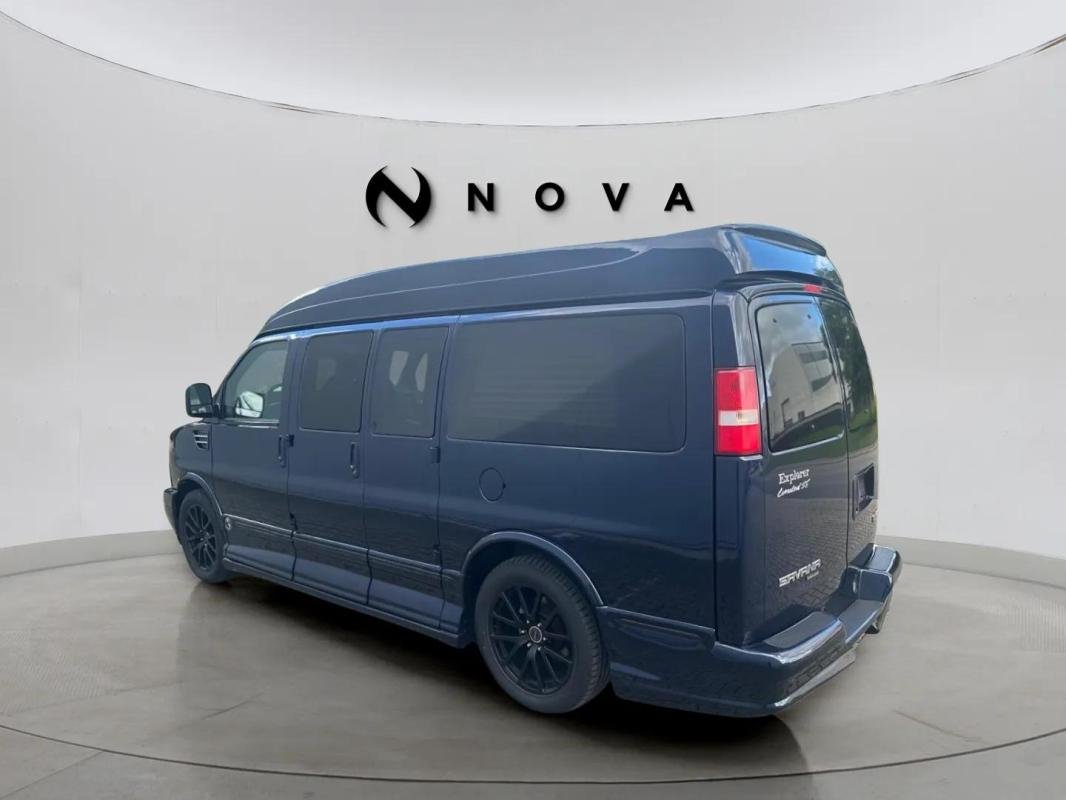 Chevrolet Express - Photo 3