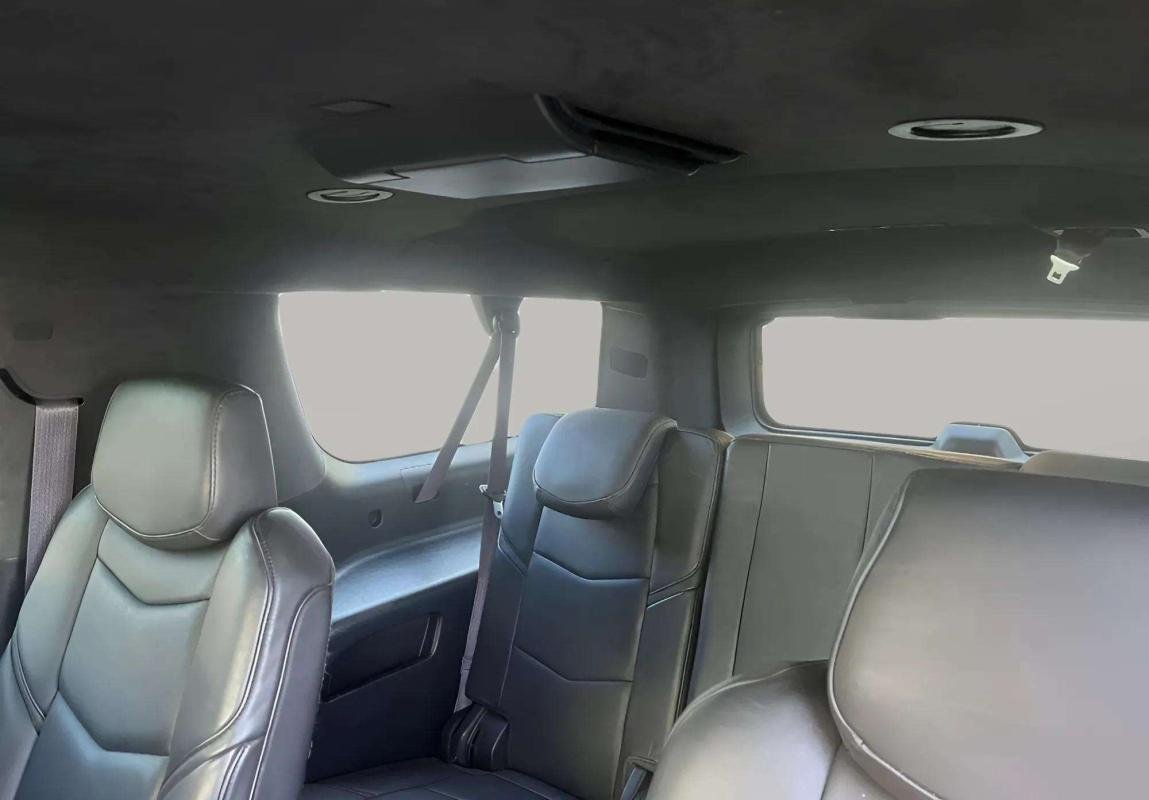 Cadillac Escalade - Photo 7