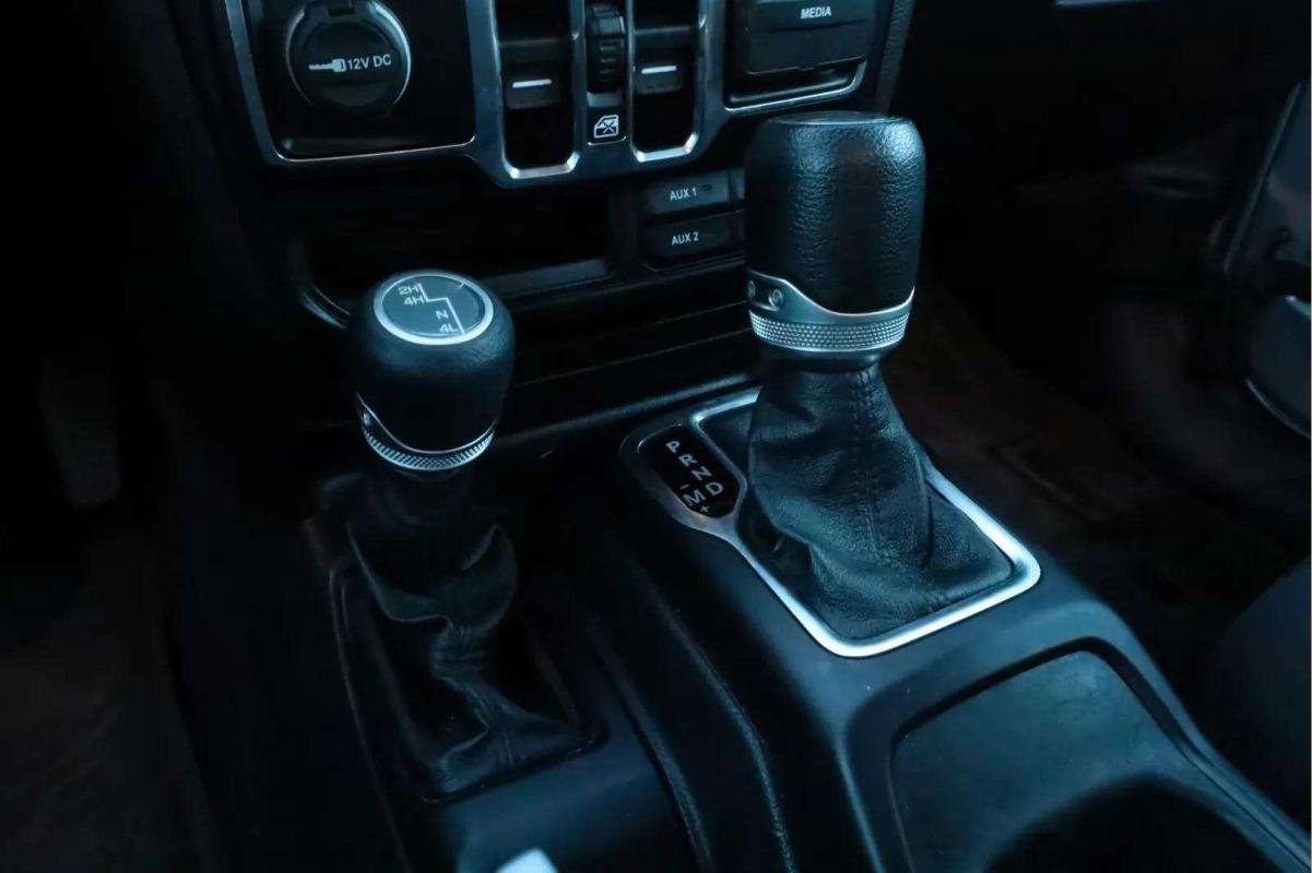 Jeep Wrangler - Photo 9