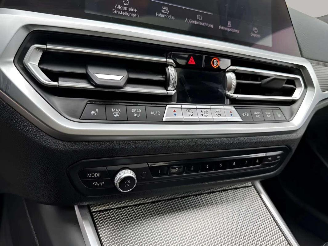BMW 330e - Photo 13