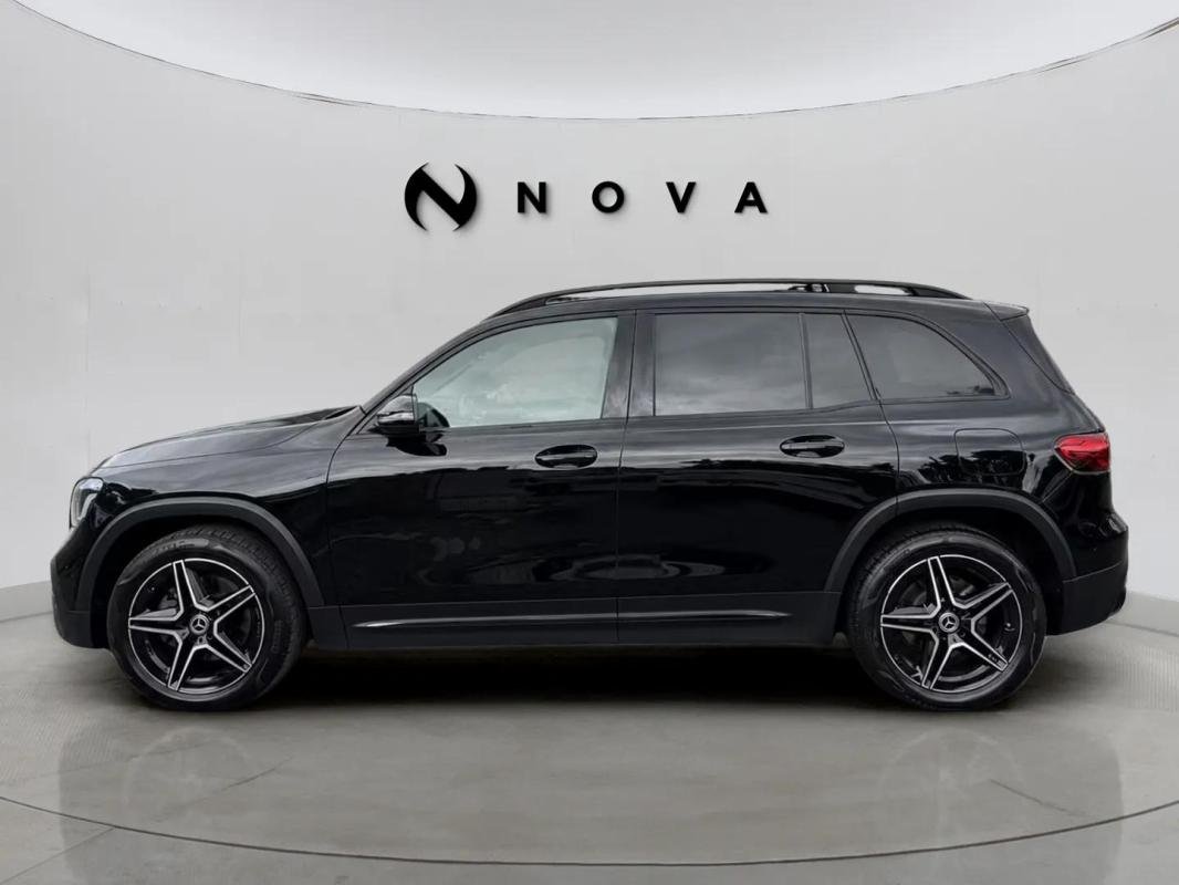 Mercedes GLB - Photo 2