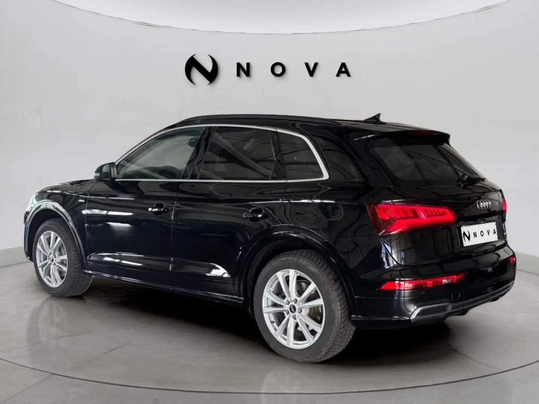 Audi Q5 - Photo 3
