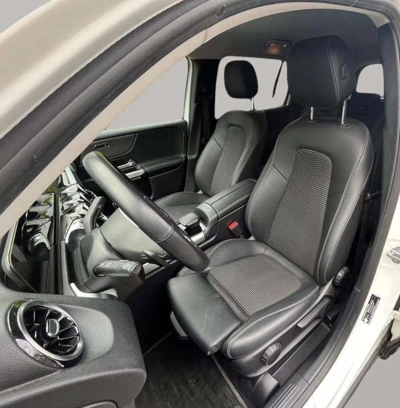 Mercedes GLB - Photo 11