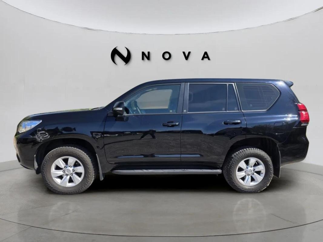 Toyota Land Cruiser - Photo 3