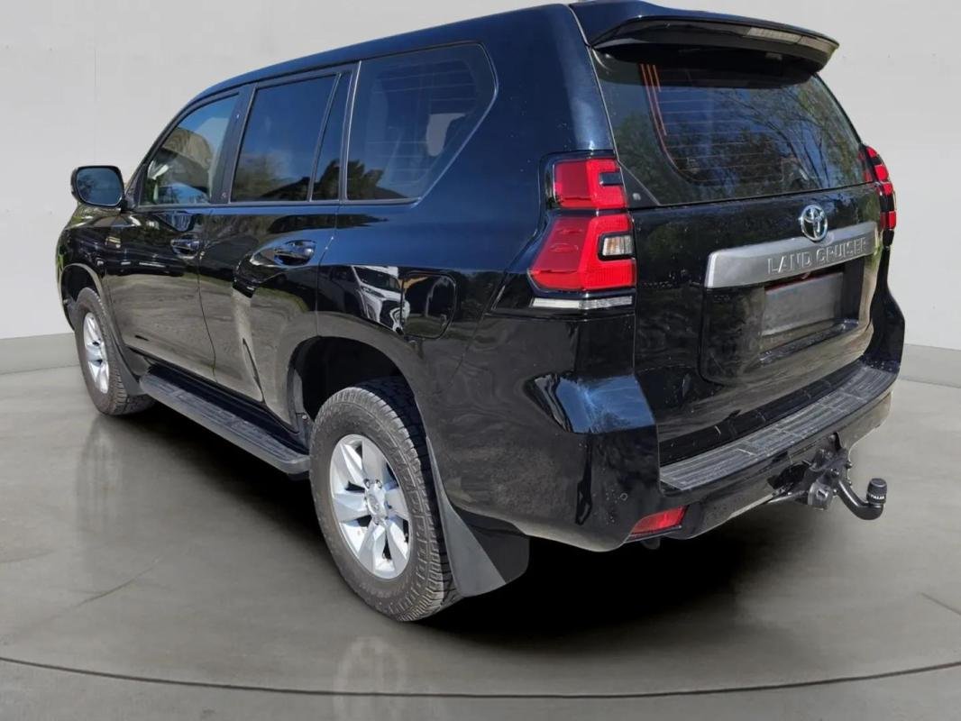 Toyota Land Cruiser - Photo 4