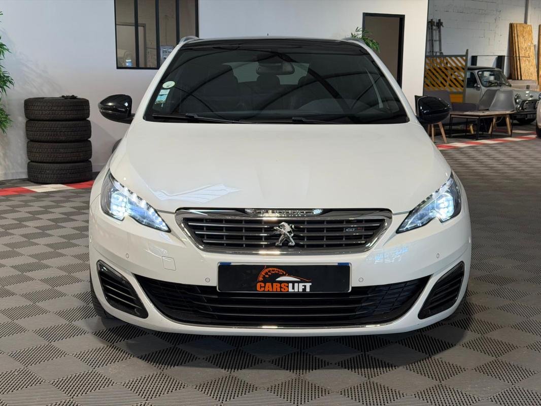 Peugeot 308 SW - Photo 2