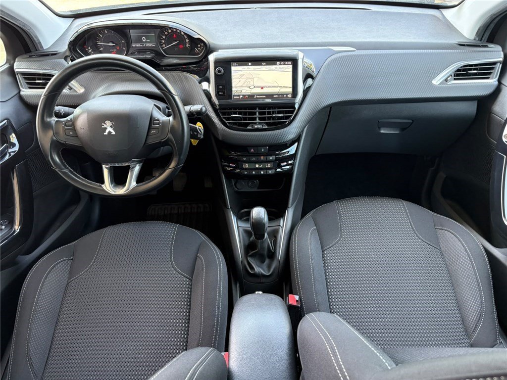 Peugeot 208 - Photo 14