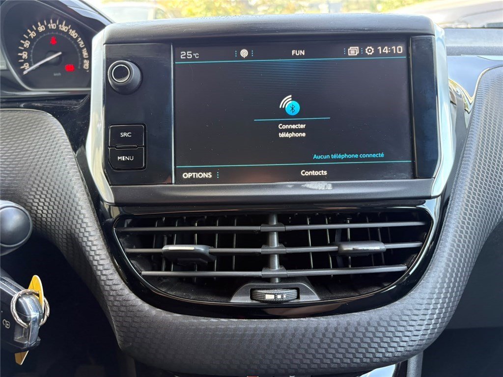 Peugeot 208 - Photo 19