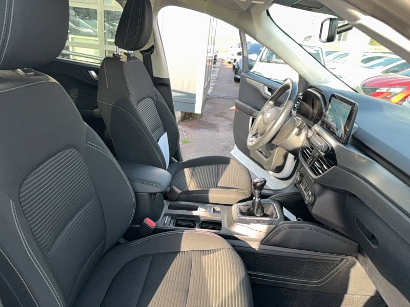 Ford Kuga - Photo 12