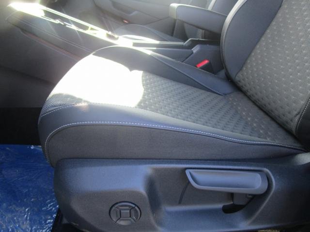 Volkswagen T-Roc - Photo 12