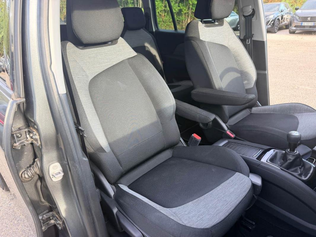 Citroën Grand C4 Picasso - Photo 14
