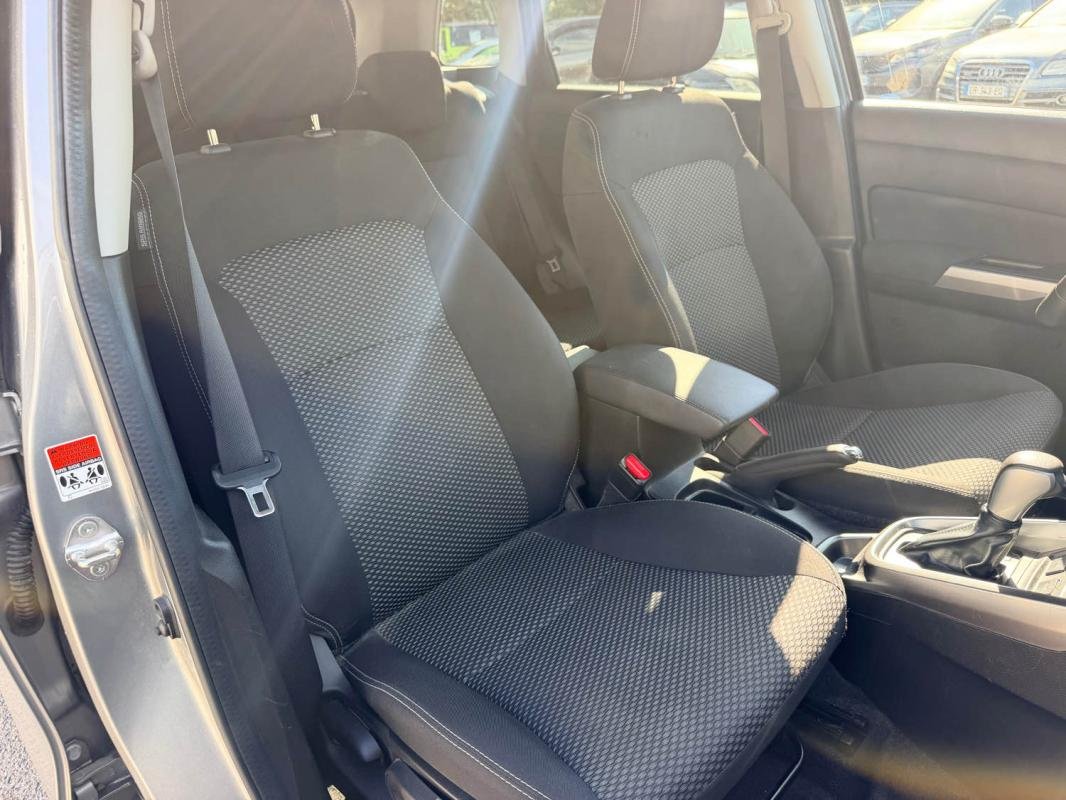 Suzuki Vitara - Photo 10