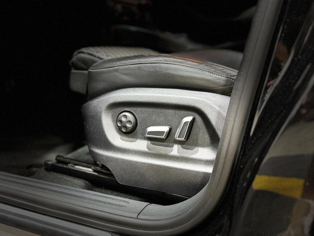 Audi SQ5 - Photo 19