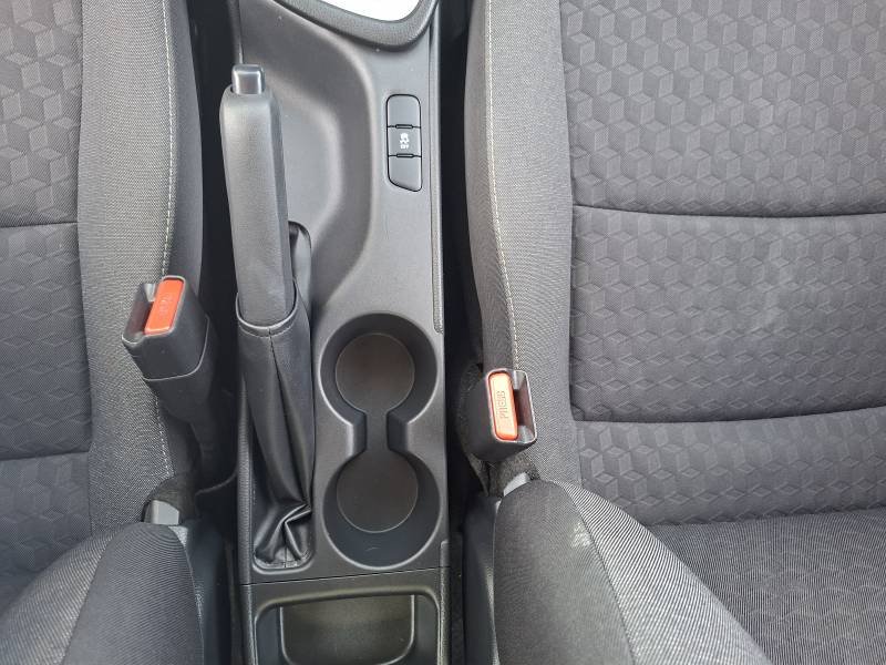 Toyota Yaris - Photo 18