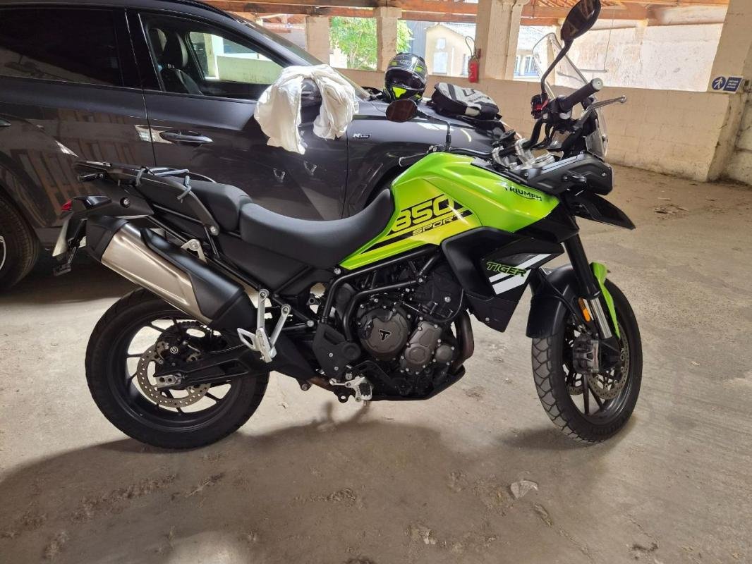 Triumph Tiger - Photo 1