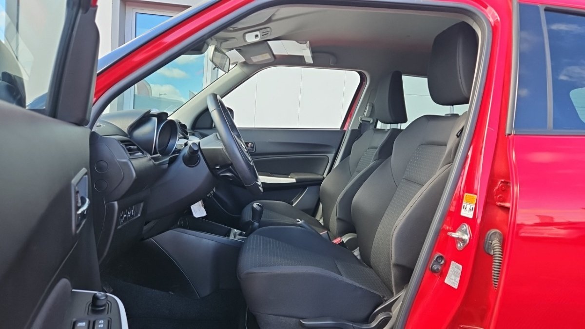 Suzuki Swift - Photo 14