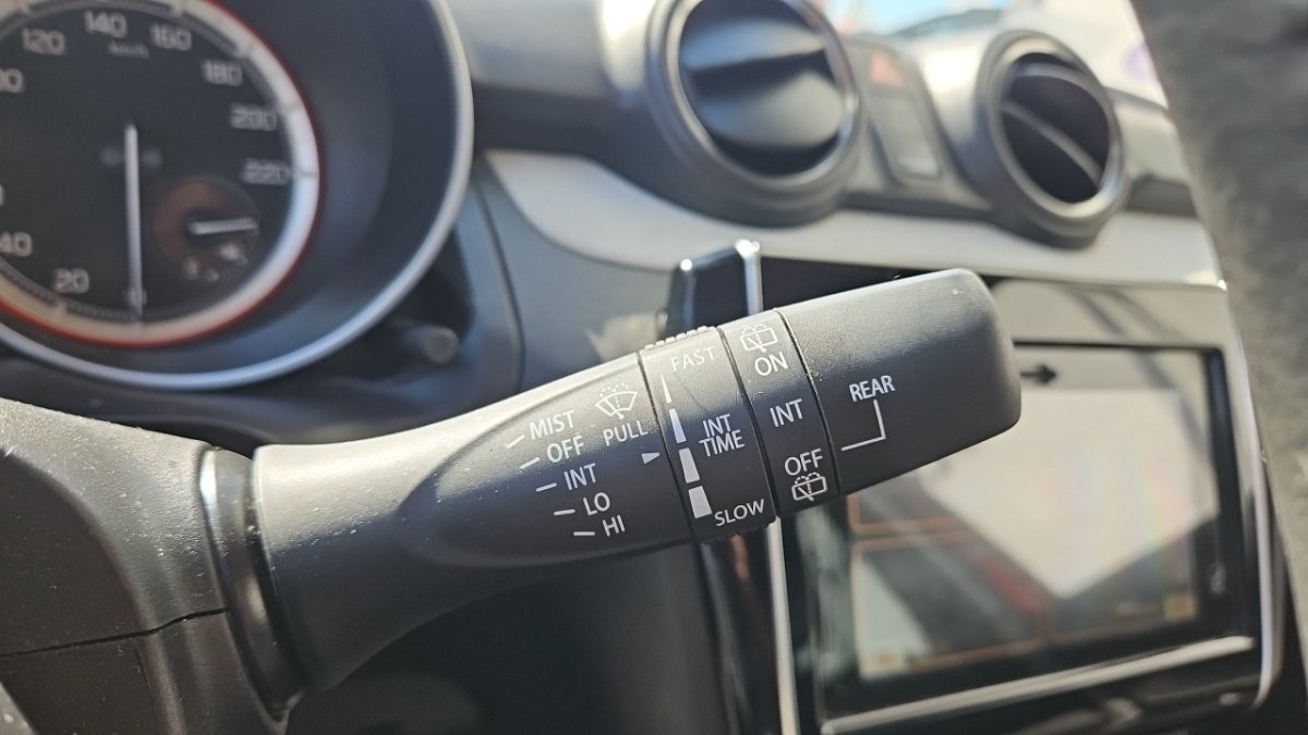 Suzuki Swift - Photo 24