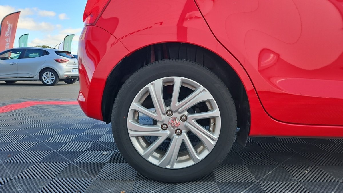 Suzuki Swift - Photo 8