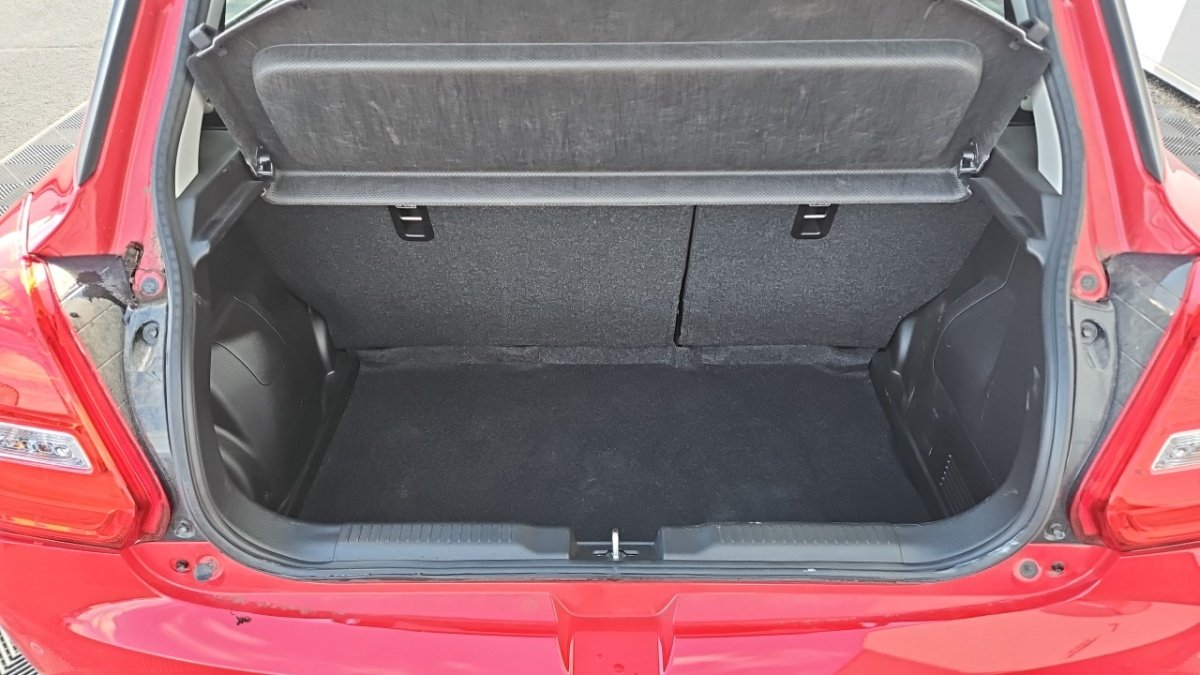 Suzuki Swift - Photo 9