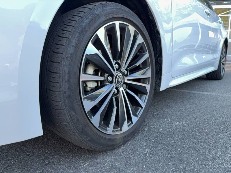 Toyota Corolla - Photo 9