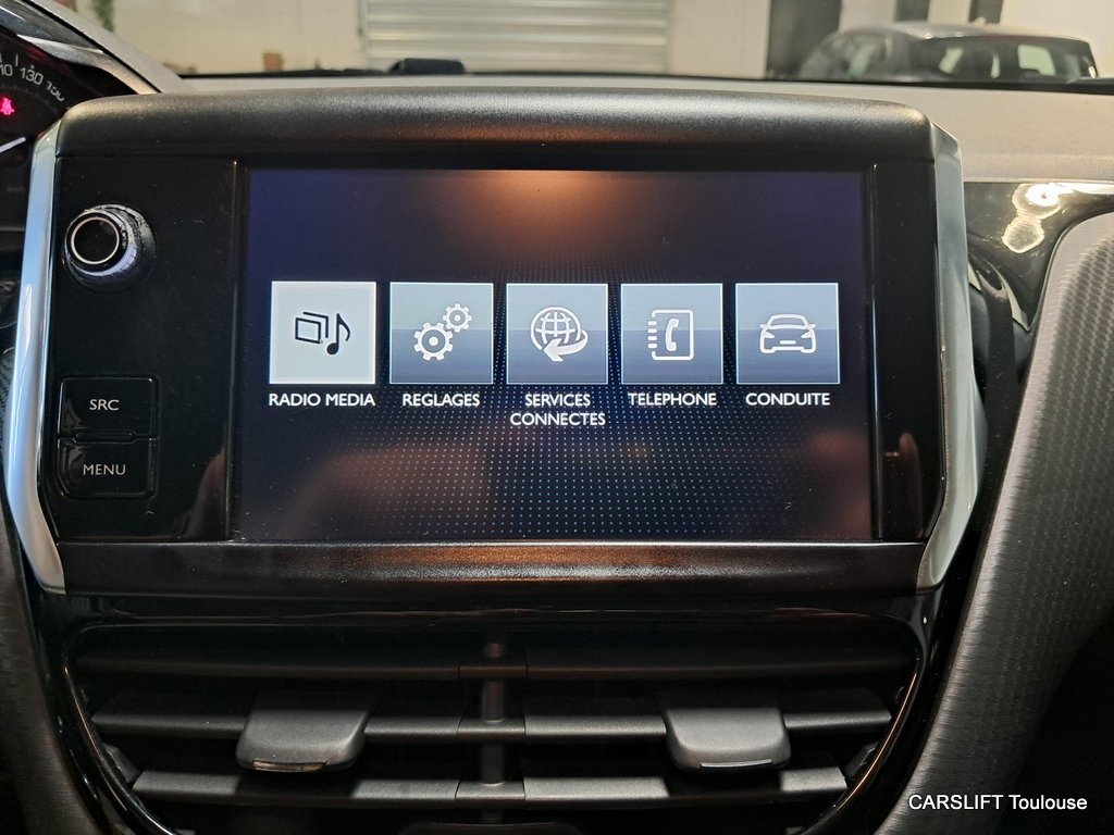 Peugeot 208 - Photo 23
