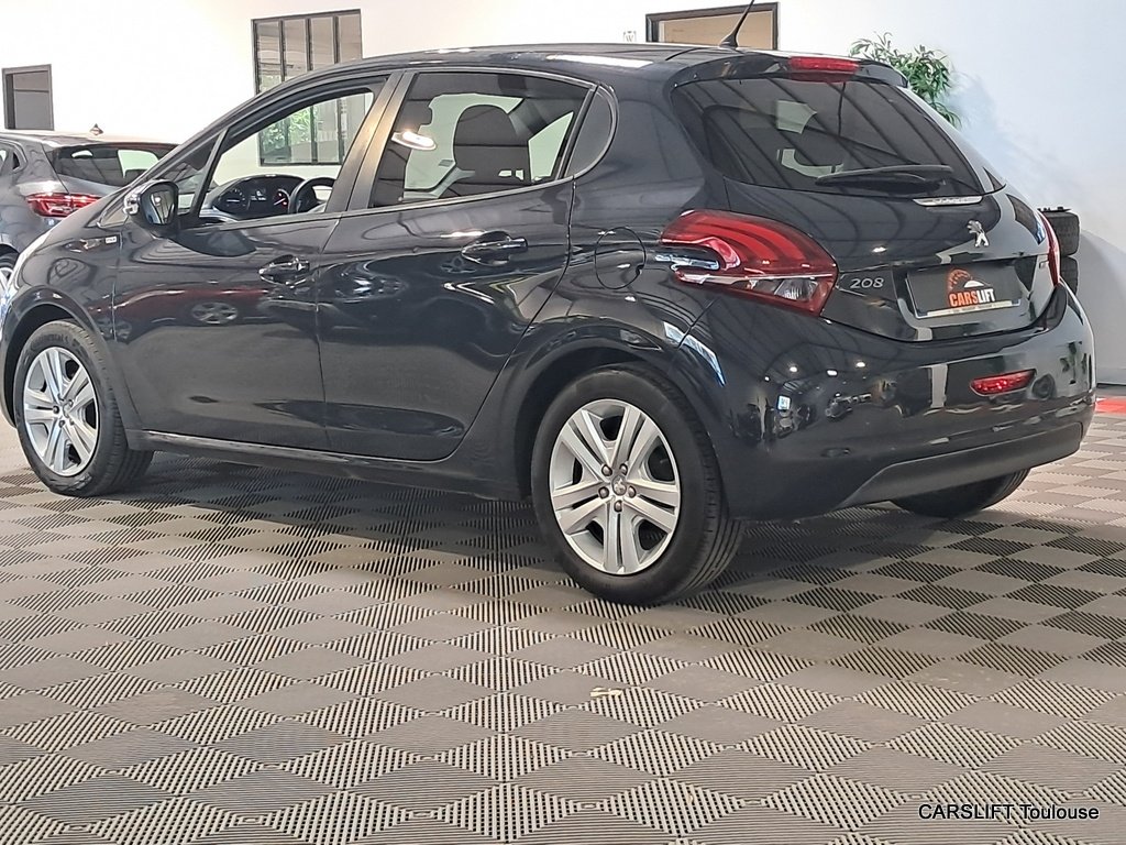 Peugeot 208 - Photo 5