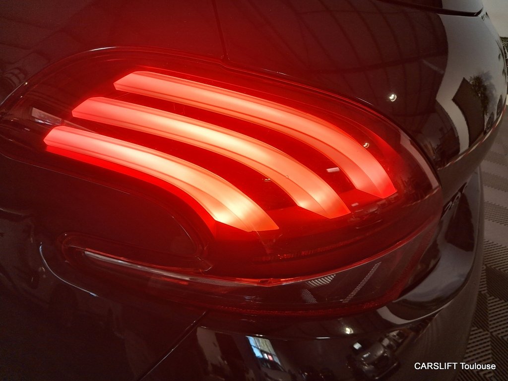 Peugeot 208 - Photo 10