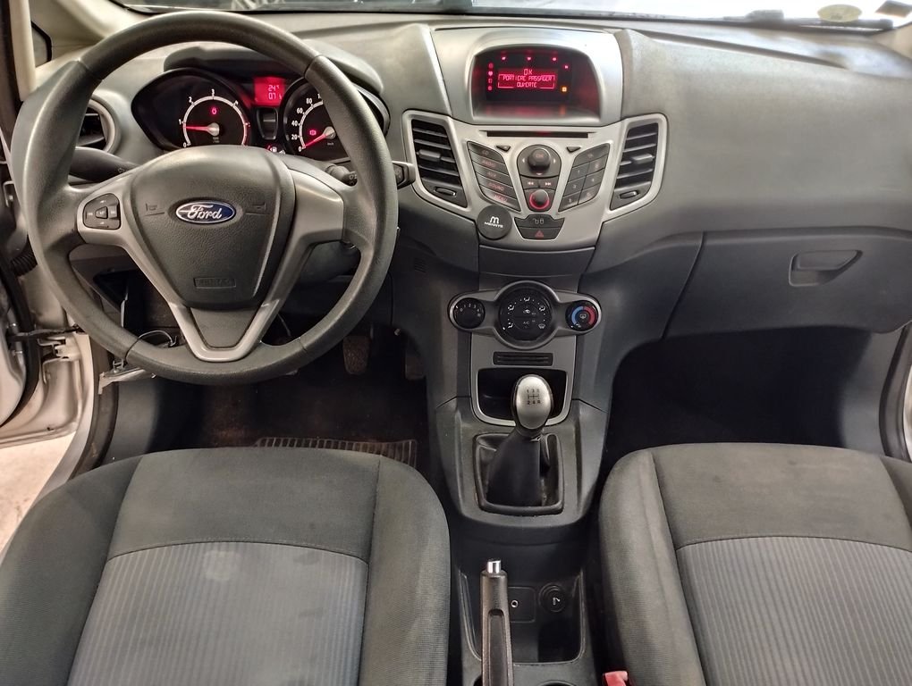 Ford Fiesta - Photo 3