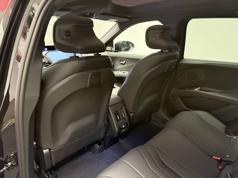 BMW iX3 - Photo 17