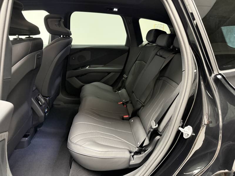 BMW iX3 - Photo 19
