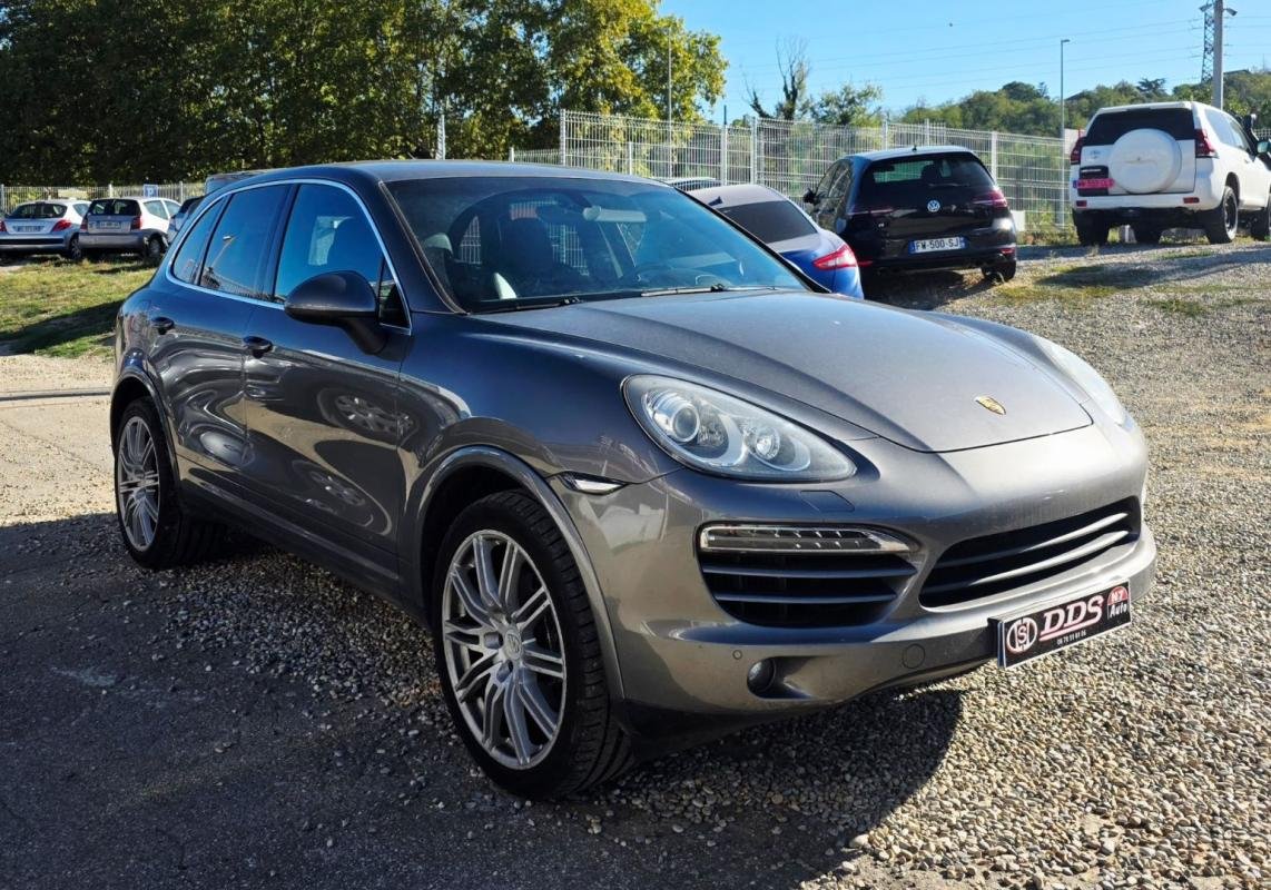 Porsche Cayenne - Photo 2