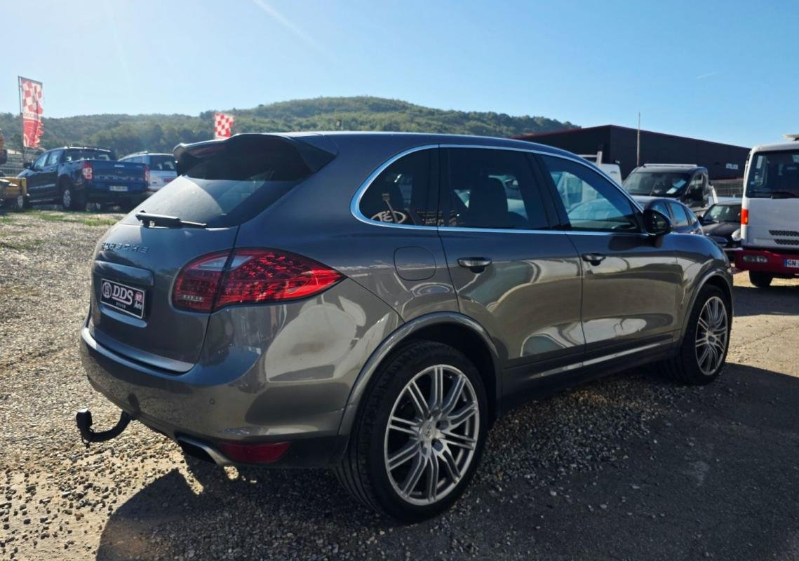 Porsche Cayenne - Photo 3
