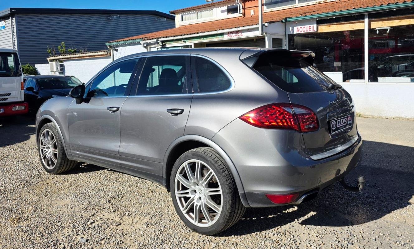 Porsche Cayenne - Photo 10