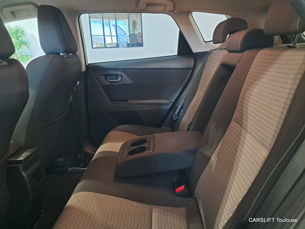 Toyota Auris - Photo 12