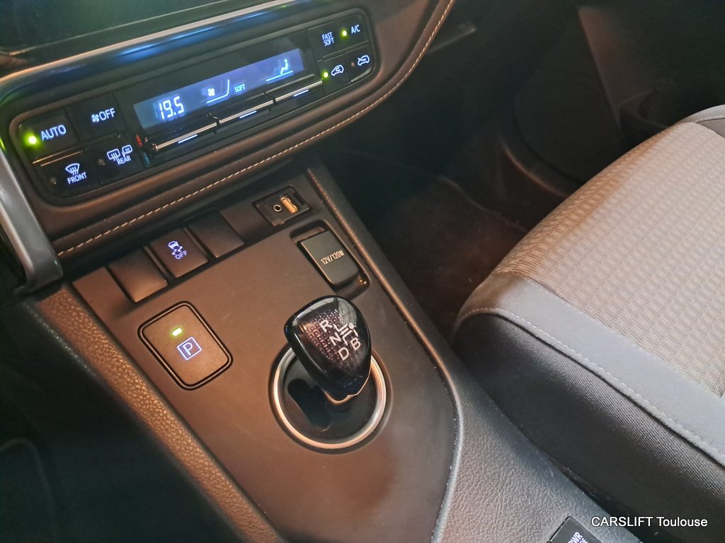 Toyota Auris - Photo 21