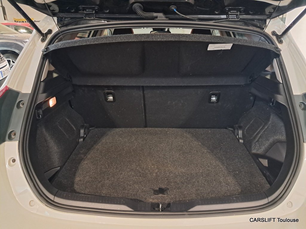 Toyota Auris - Photo 26