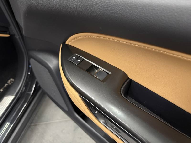 Lexus NX - Photo 38
