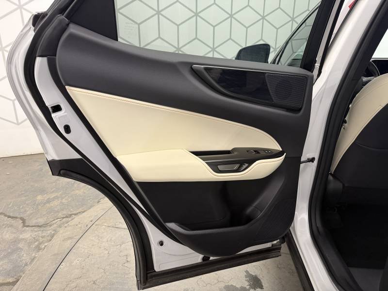 Lexus NX - Photo 21
