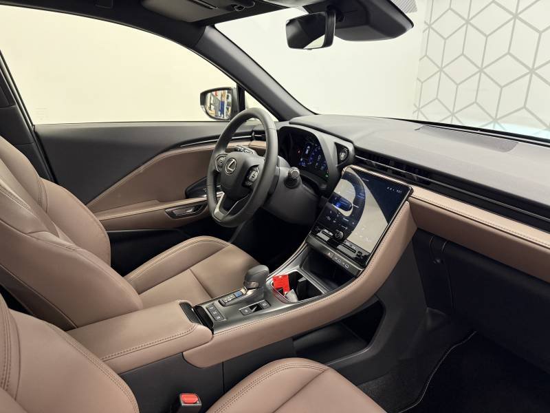 Lexus LBX - Photo 11