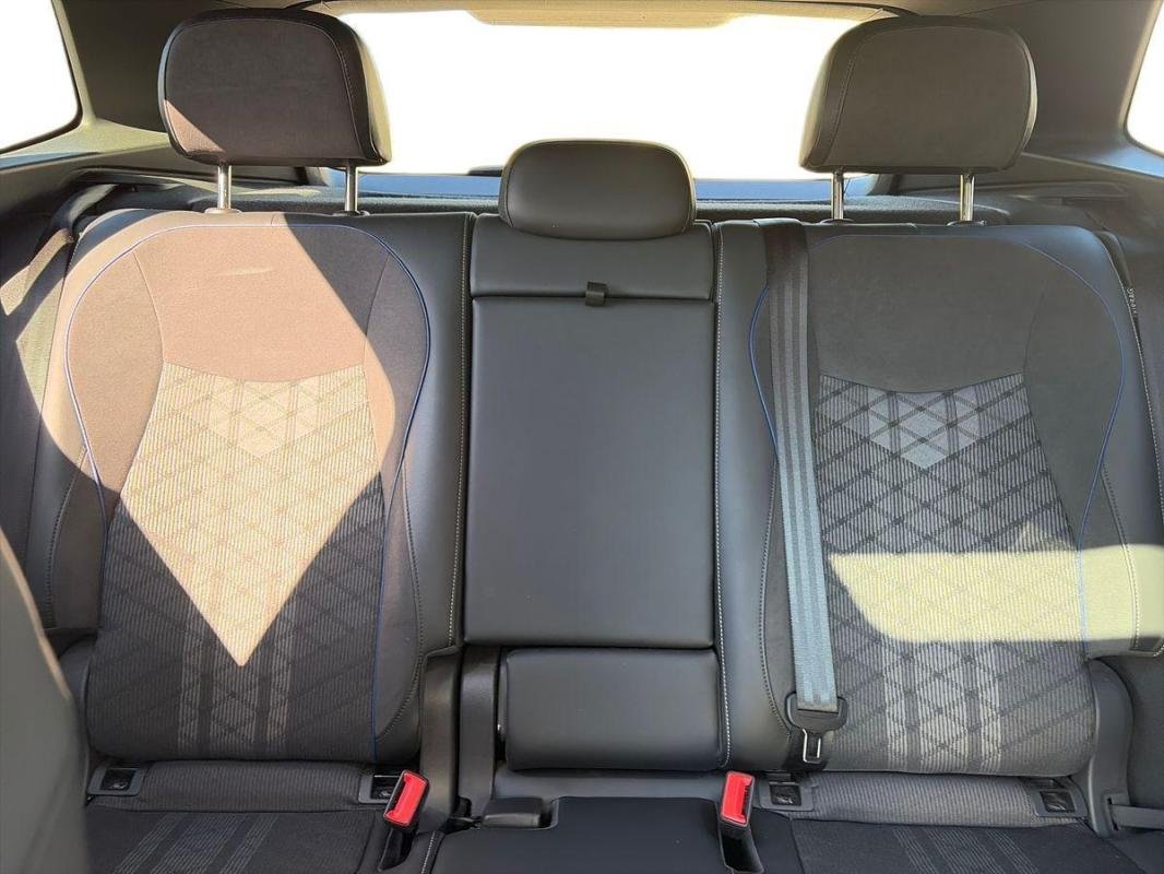 Volkswagen Tiguan - Photo 22