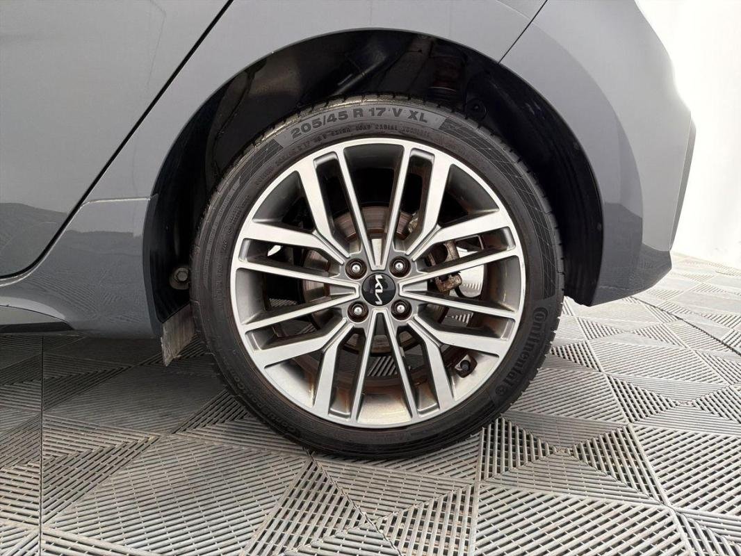 Kia Rio - Photo 28