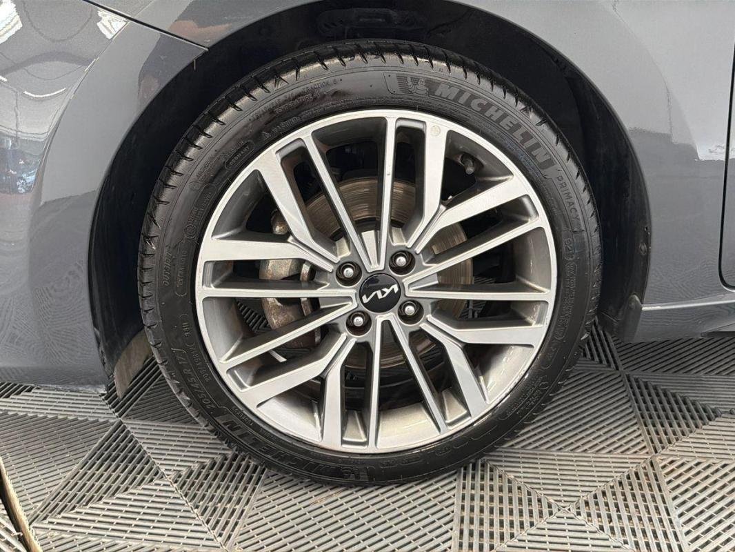 Kia Rio - Photo 29