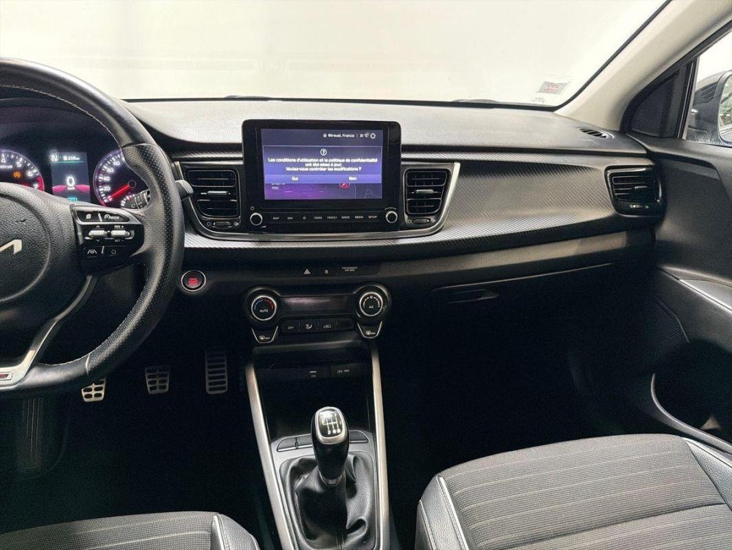 Kia Rio - Photo 10