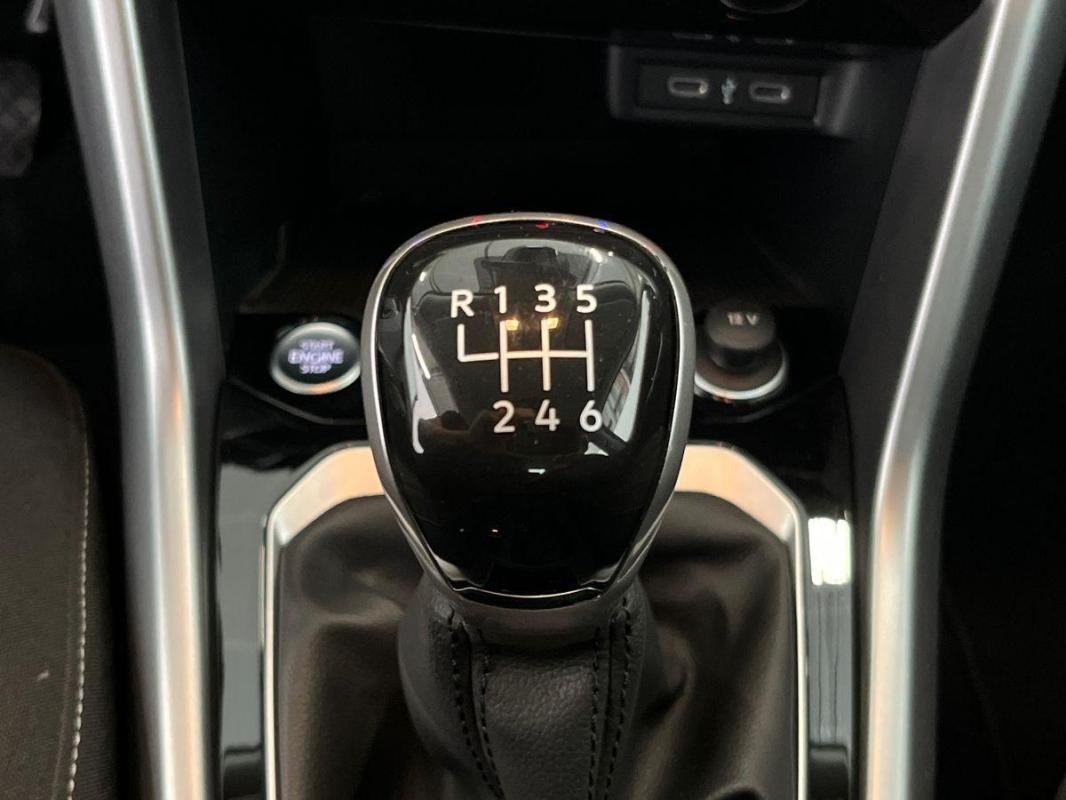 Volkswagen T-Roc - Photo 11