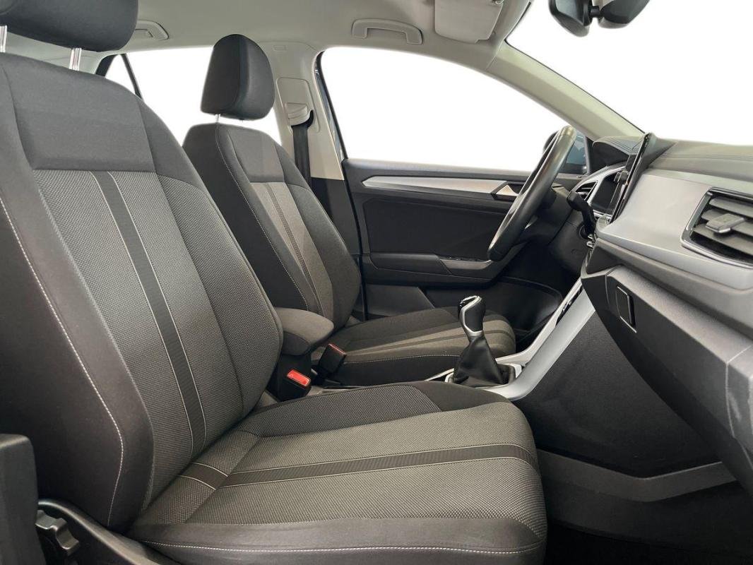 Volkswagen T-Roc - Photo 13