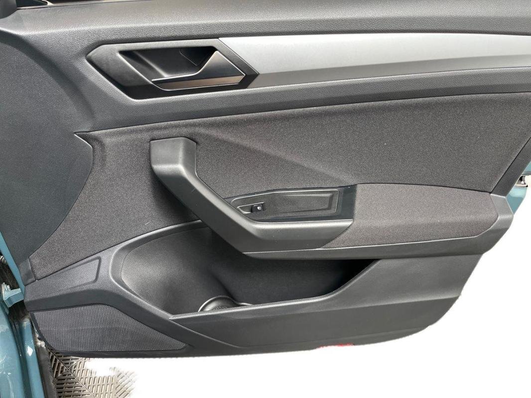 Volkswagen T-Roc - Photo 15