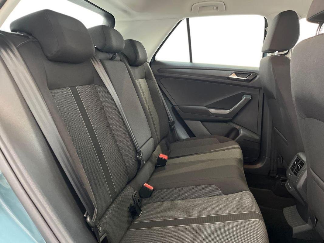 Volkswagen T-Roc - Photo 23